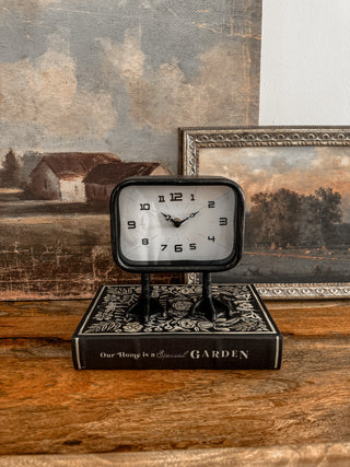 Duck Feet Clock